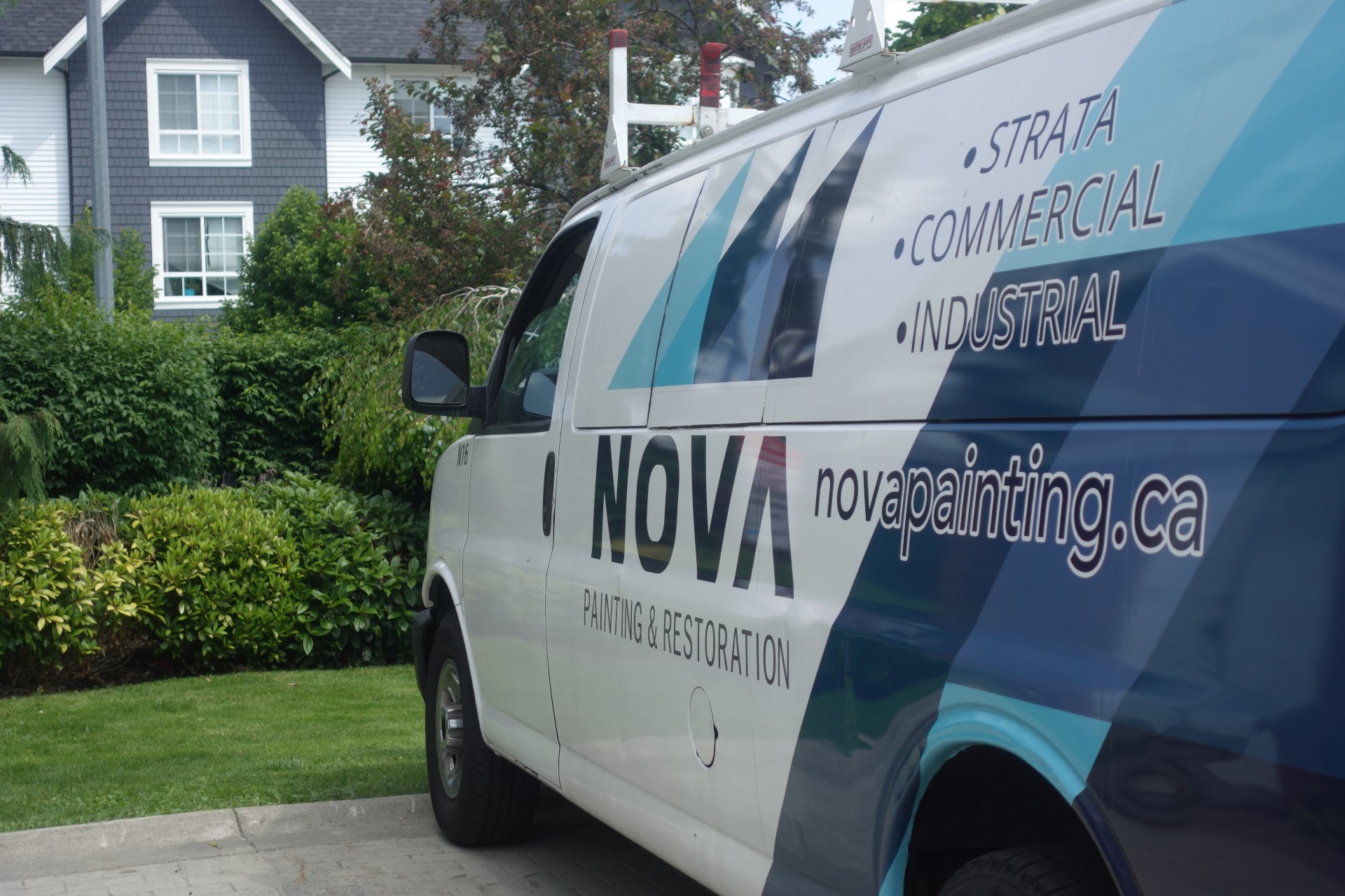 Nova painting work truck